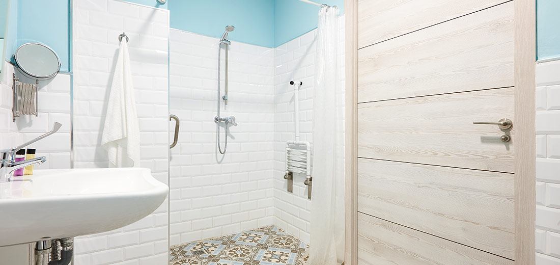 Barrierefreies Badezimmer